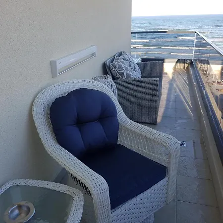 Panoramis Promenada-cezar דירה